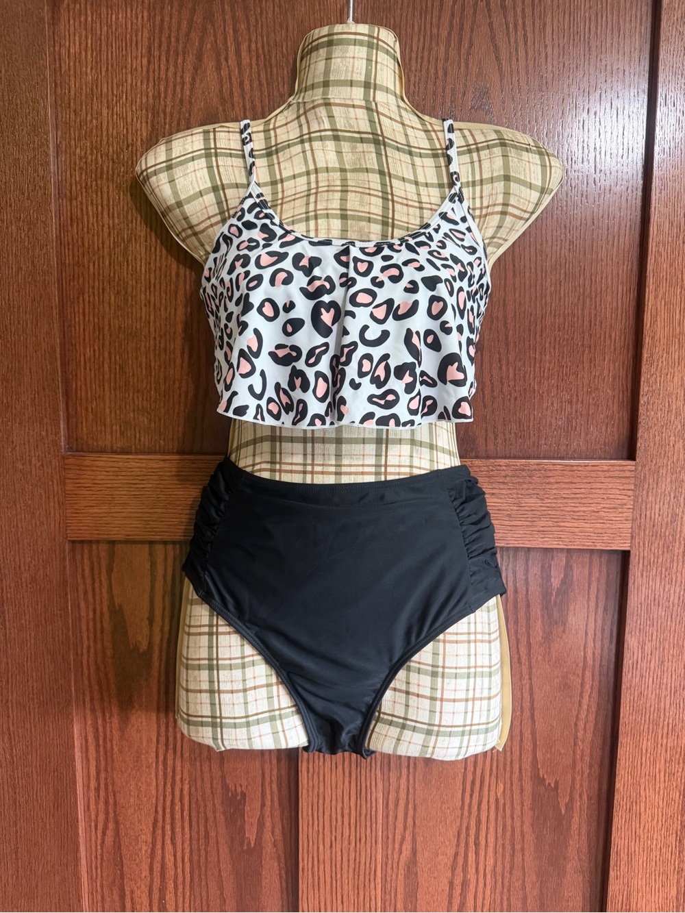 Two-Piece Leopard Print Flounce Bikini Set - Black & Light Pink